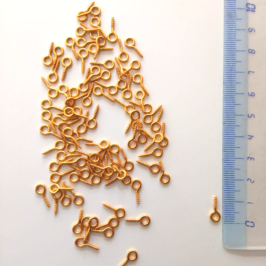 100 pitones pequeños para llaveros y artesanías.